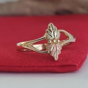 ❤️10k Size 6 Precious Solid Yellow Gold Leaves-Shaped Black Hills Ring! 👌🎁